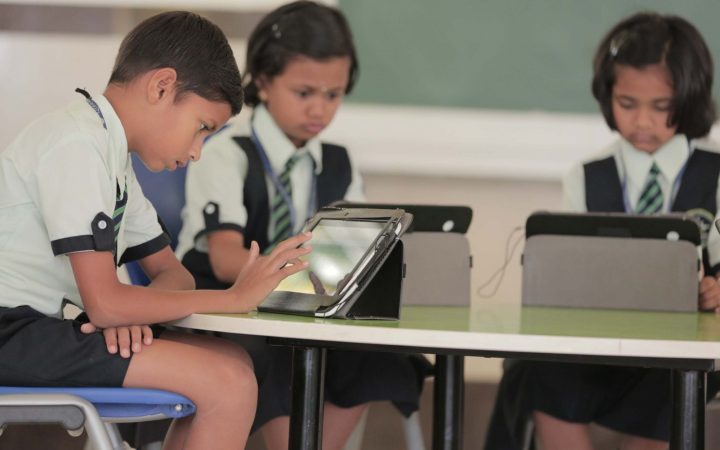 21ST-CENTURY-CLASSROOM2-scaled-pvbivdhc8rmottfeacsq32ert6tb5djp1syfl9jg5w